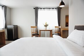 Peppery Hills Hotel