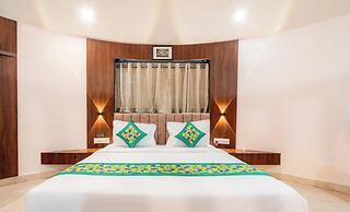 Treebo Premium Mowgli's Den, Pench