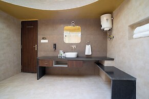 Treebo Premium Mowgli's Den, Pench