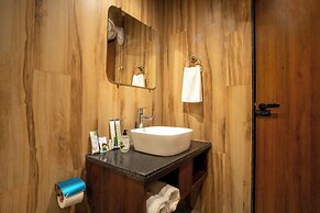 Treebo Premium Mowgli's Den, Pench