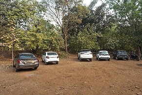 Treebo Premium Mowgli's Den Pench Tiger Reserve