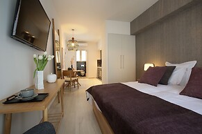 Happiness Luxury Central Apartment