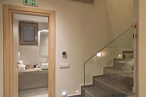 Eco Green Residences & Suites