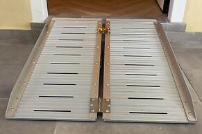 Privilege Flat Renovated Upscale Studio