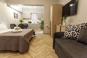 Privilege Flat Renovated Upscale Studio