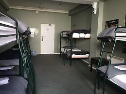 Tuatara Lodge - Hostel