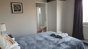 Tuatara Lodge - Hostel