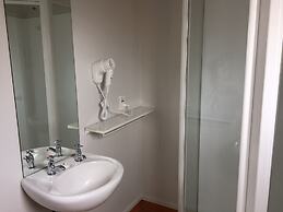 Tuatara Lodge - Hostel