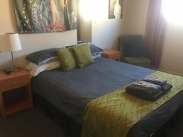 Tuatara Lodge - Hostel