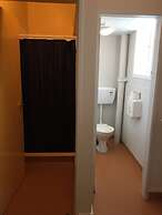 Tuatara Lodge - Hostel