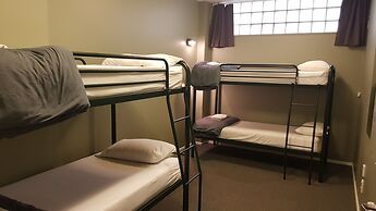 Tuatara Lodge - Hostel