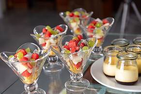 Airport Hotel Hanoi Convenient & Friendly