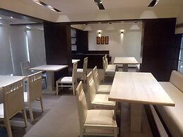 Hotel Apex International