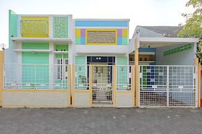 OYO 1355 Griya Wismono Homestay