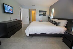 Vacation Home With A Stunning View - 870 3 Bedroom Home by RedAwning