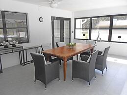 Vacation Home With A Stunning View - 870 3 Bedroom Home by RedAwning