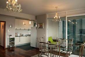 Sunset Penthouse Apartment with Hot Tub