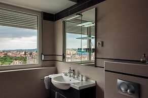 Sunset Penthouse Apartment with Hot Tub