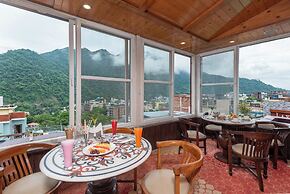 DLS Hotels on the Ganges