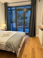 Westciti Chatsworth Road Apartments