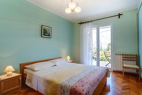 Apartment Bugenvilia