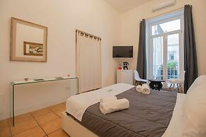 Carafa's Central Apartments