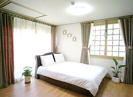 Casa Linda Pension-Acommodation