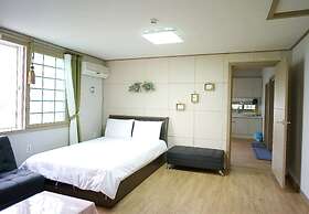 Casa Linda Pension-Acommodation