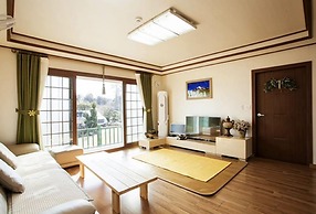 Casa Linda Pension-Acommodation