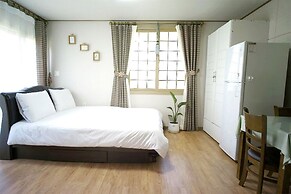 Casa Linda Pension-Acommodation