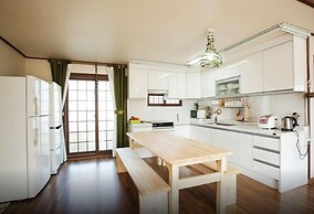 Casa Linda Pension-Acommodation