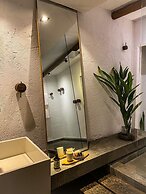 Paru Boutique Hotel