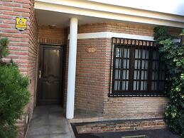 Beautiful House 2 to 9 People