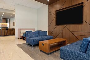 Holiday Inn Express And Suites Dalton - Walnut Ave by IHG