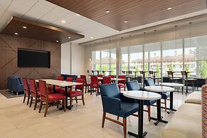 Holiday Inn Express And Suites Dalton - Walnut Ave by IHG