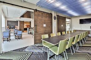 Holiday Inn Express & Suites Nashville Metrocenter Downtown by IHG