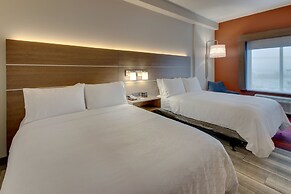 Holiday Inn Express & Suites Nashville Metrocenter Downtown by IHG