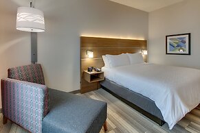 Holiday Inn Express & Suites Nashville Metrocenter Downtown by IHG