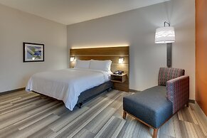 Holiday Inn Express & Suites Nashville Metrocenter Downtown by IHG