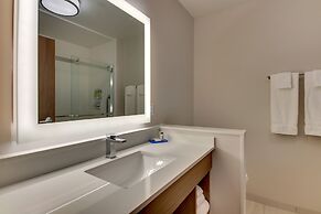 Holiday Inn Express & Suites Nashville Metrocenter Downtown by IHG