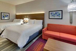 Holiday Inn Express & Suites Nashville Metrocenter Downtown by IHG