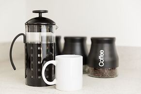 Sherlock Modern Home by Svelte Living