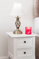 Sherlock Modern Home by Svelte Living