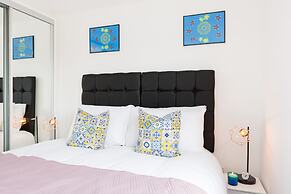 Sherlock Modern Home by Svelte Living