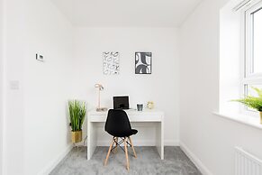 Sherlock Modern Home by Svelte Living