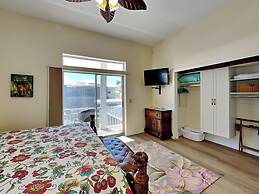 9464flam244fmwh - 244 Flamingo