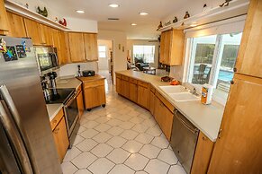 250 Albatross Street