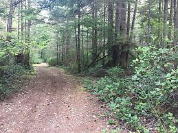 The Great Escape-Shirley with Hot Tub