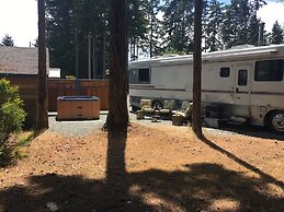 The Great Escape-Shirley with Hot Tub