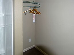 Rodeway Inn & Suites Ontario